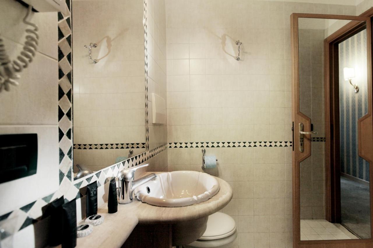 Hs 311 Hotel Róma Kültér fotó